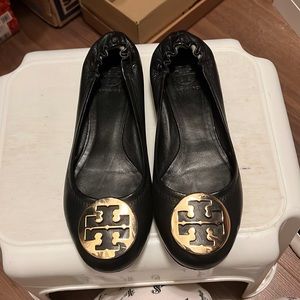 Tory Burch Reva Napa leather gold logo